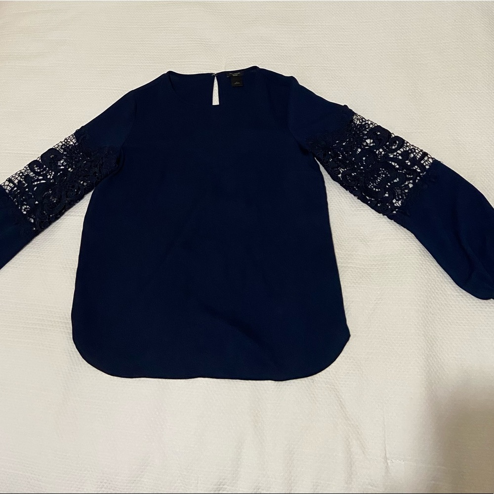 🌈Ann Taylor navy blue  blouse